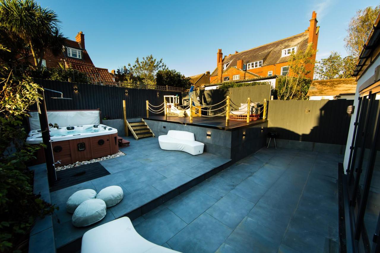 Rounton Villa By Maison Parfaite - Hot Tub - Sea Views - Parking Robin Hood's Bay Ngoại thất bức ảnh