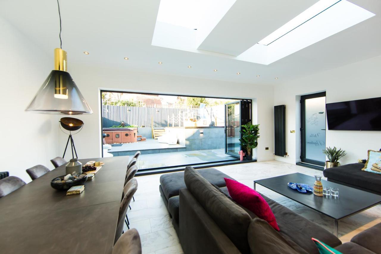Rounton Villa By Maison Parfaite - Hot Tub - Sea Views - Parking Robin Hood's Bay Ngoại thất bức ảnh