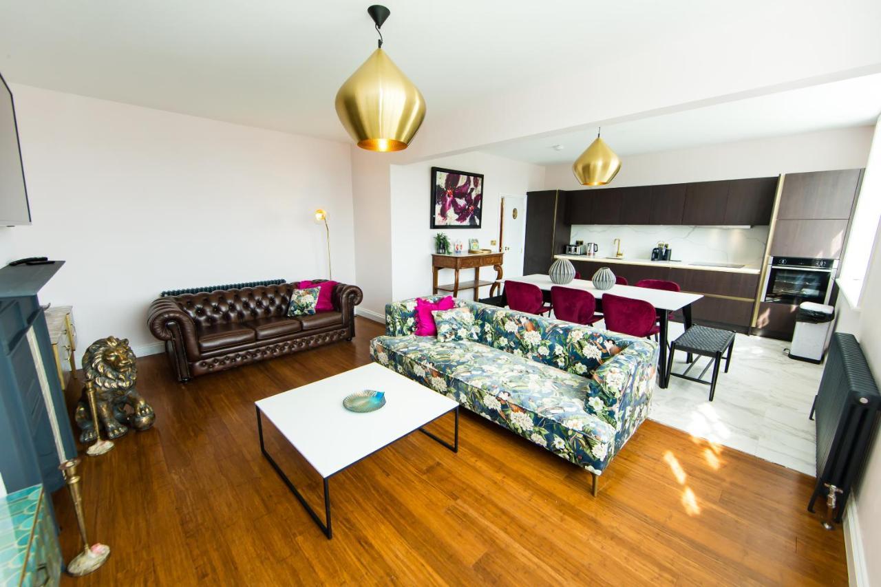 Rounton Villa By Maison Parfaite - Hot Tub - Sea Views - Parking Robin Hood's Bay Ngoại thất bức ảnh