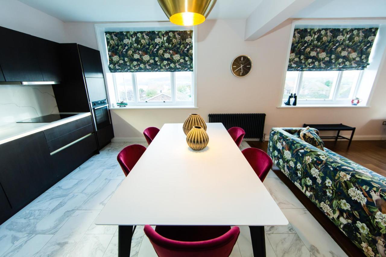 Rounton Villa By Maison Parfaite - Hot Tub - Sea Views - Parking Robin Hood's Bay Ngoại thất bức ảnh