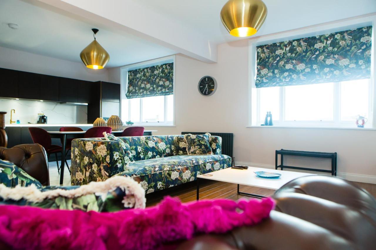 Rounton Villa By Maison Parfaite - Hot Tub - Sea Views - Parking Robin Hood's Bay Ngoại thất bức ảnh